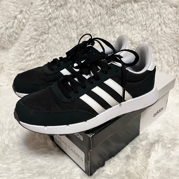 Adidas women’s run 60s 2.0 size 7 shoes - Picture 3 of 10